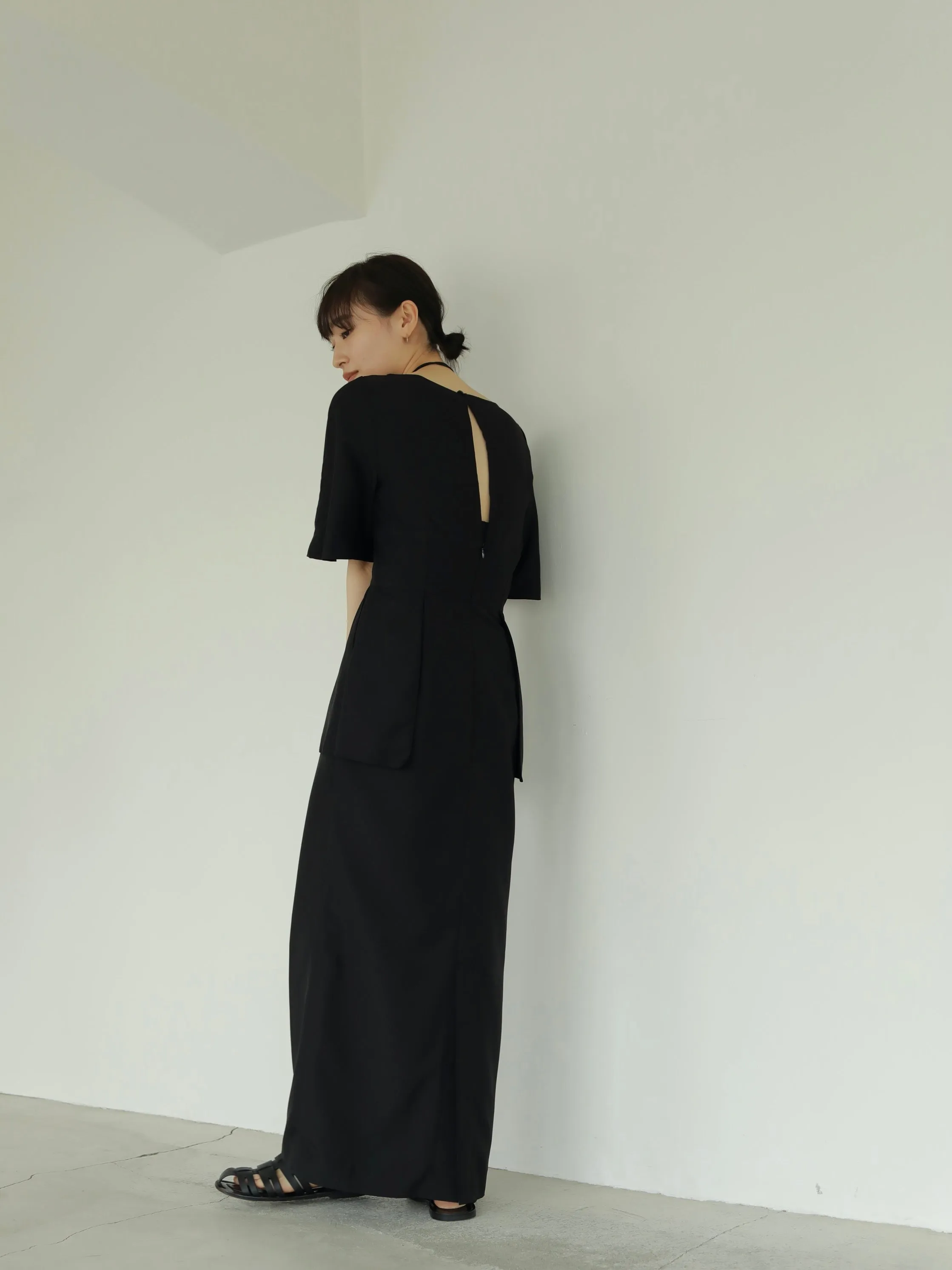 CAPE SLEEVE DRESS