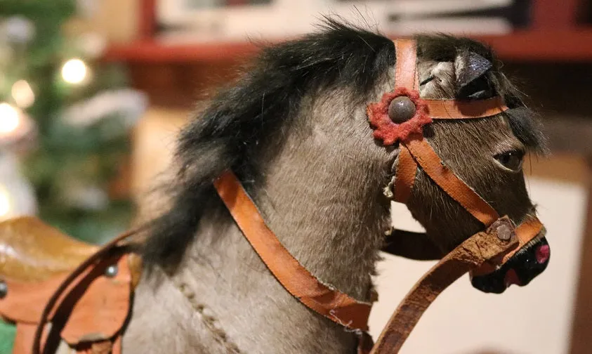 Horse Pull Toy and Paint Decorated Cart Fantastic