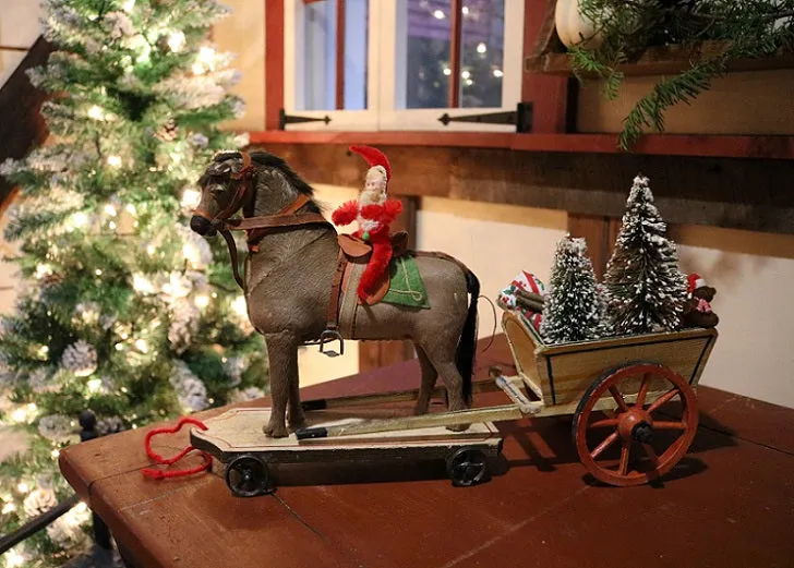 Horse Pull Toy and Paint Decorated Cart Fantastic