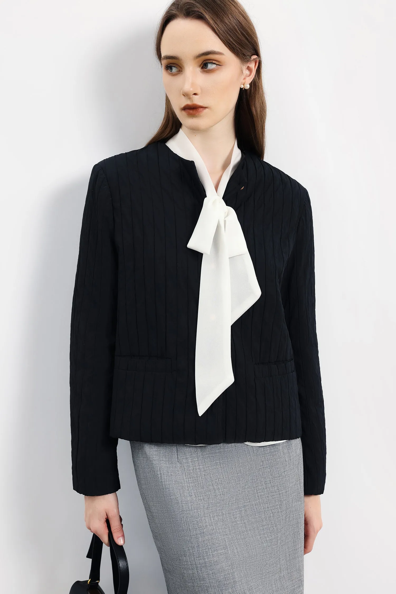Round neck wrinkled quilt jacket lined in two colors